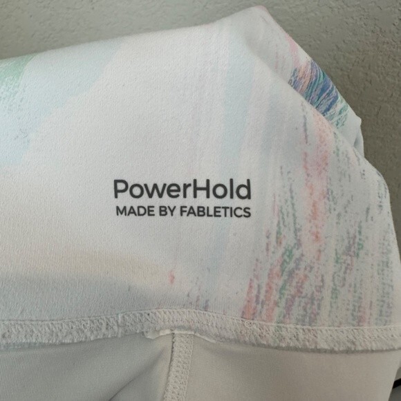 Fabletics Powerhold White Pastel Brushstroke Hi-rise Bike Shorts - Size 1X - EUC - Picture 7 of 7
